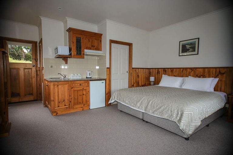 Bedroom 4, Daysy Hill Country Cottages, Corangamite - South