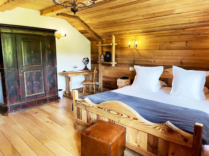 Bedroom 3, Le Tillau, Doubs