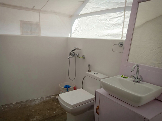 Bathroom 3, Orchard Land, Leh