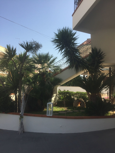 Exterior & Views 2, FEMily B&B, Bari