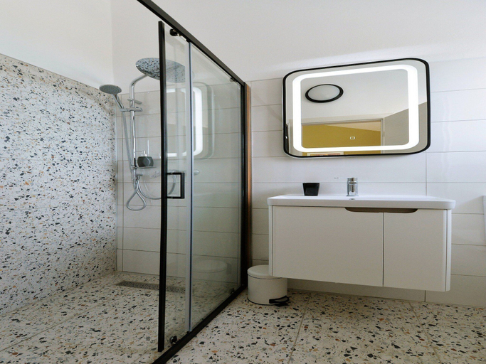 Bathroom 2, Apartments Helena, Murter