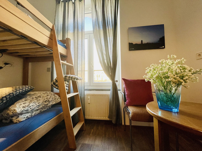 Bedroom 5, JC&BLUE Guesthouse - Hostel, Frankfurt am Main