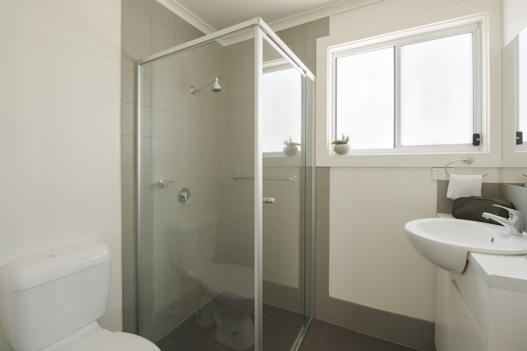 Bedroom 5, Discovery Parks - West Beach Parks, Adelaide