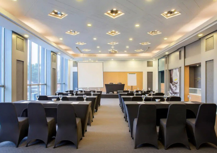 Business Facilities 26