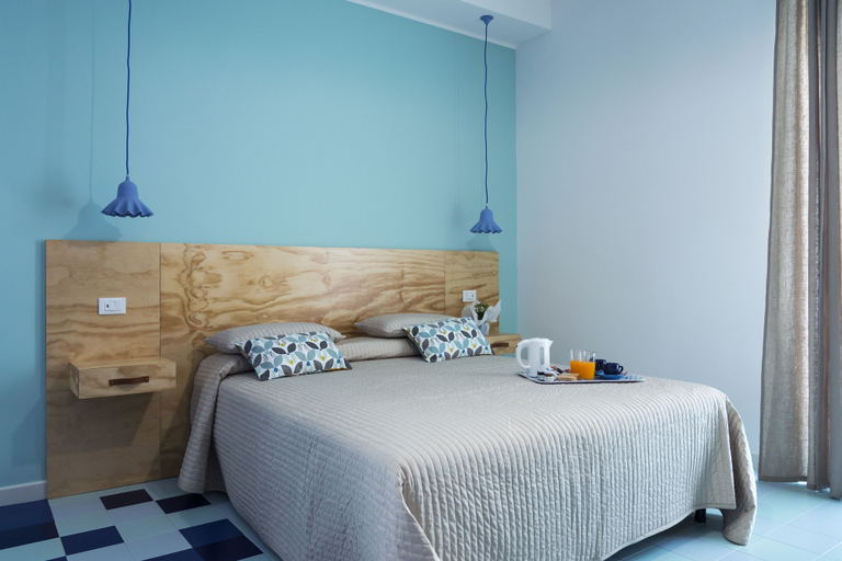 Bedroom 3, Il Grande Blu, Latina