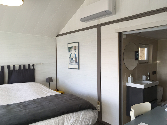 Bedroom 4, Chambres d'hôtes - La Villa des Poètes, Drôme