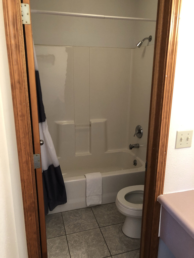 Bathroom 4, Wheels Motel, Big Horn