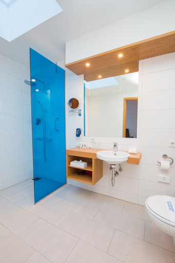 Bathroom 4, Park Inn by Radisson Reykjavik Keflavik Airport, Reykjanesbær