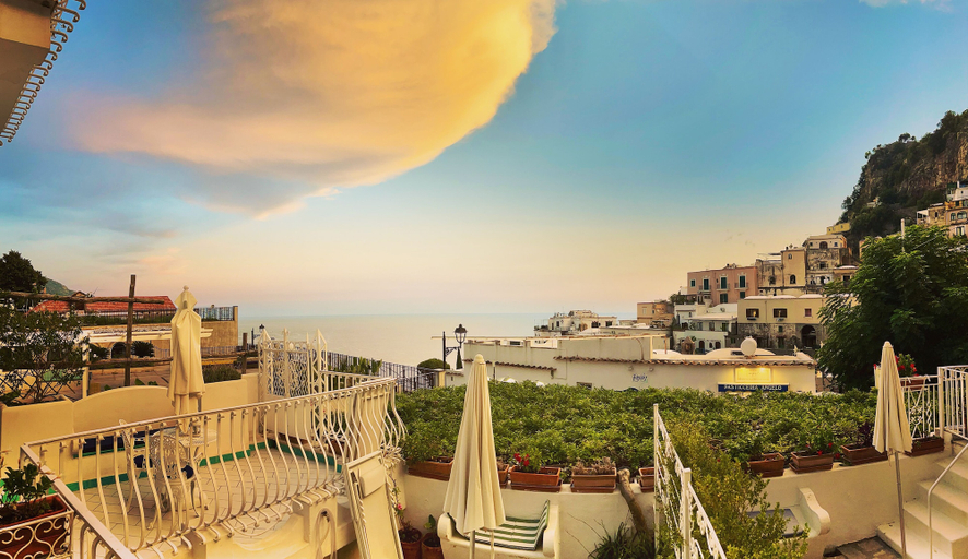 Exterior & Views 2, Hotel Villa delle Palme, Salerno