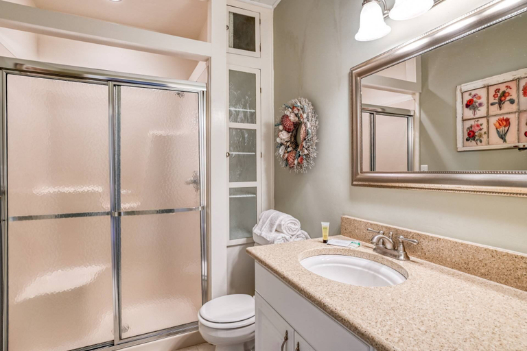 Bathroom 3, The Tinner's House, Saint Johns