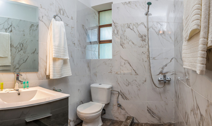 Bathroom 4, Georgalas Sun Beach Resort, Central Macedonia