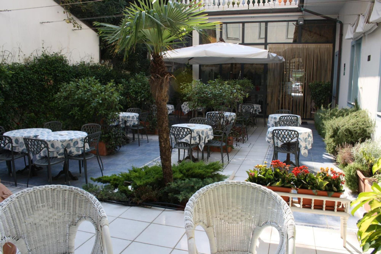 Food & Drinks 5, Hotel London, Lucca