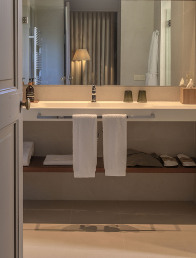 Bathroom 5, Can Cera Hotel, Baleares