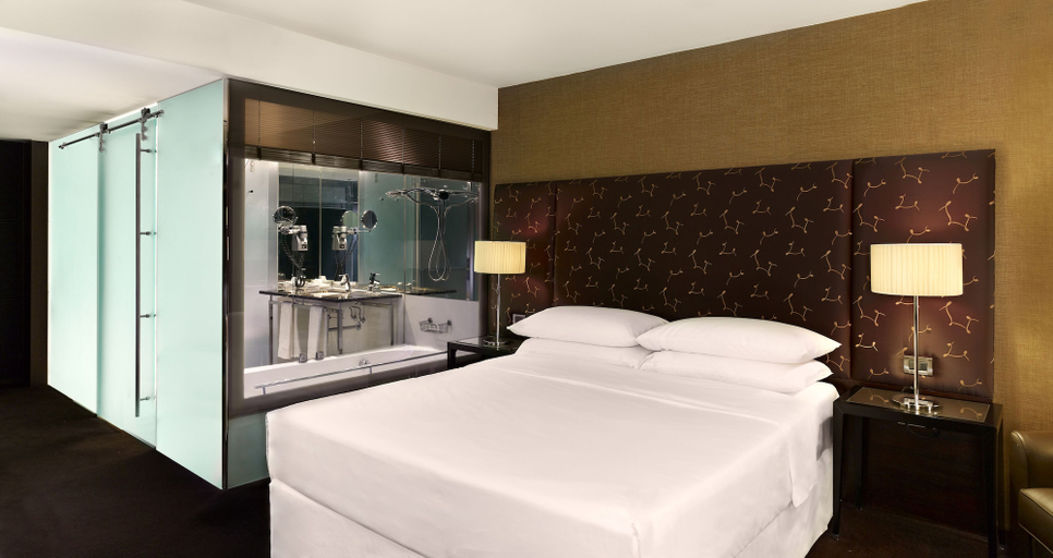 Bedroom 3, Sheraton Lisboa Hotel & Spa, Lisbon