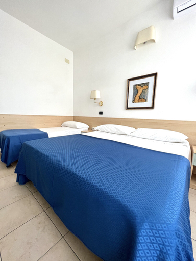 Bedroom 2, Hotel B&B Montecarlo, Ravenna