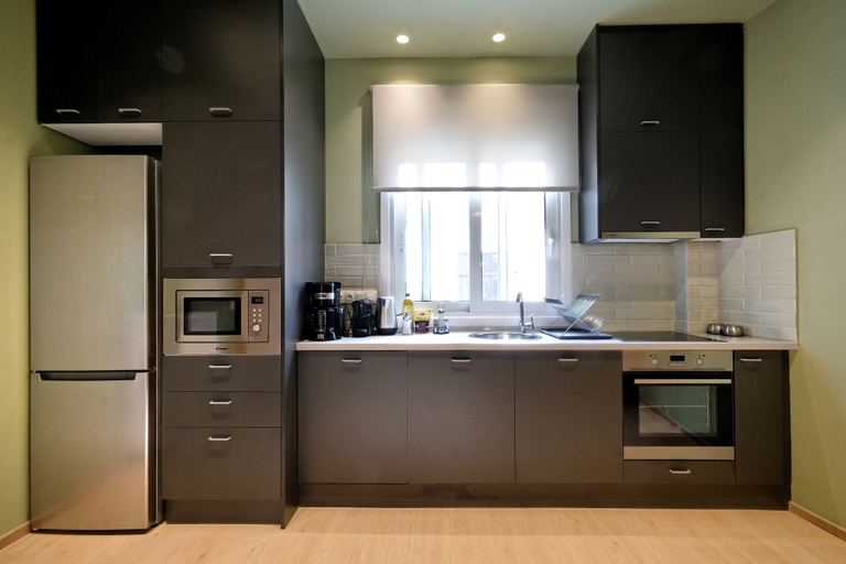Others 5, Hercules Residence, Attica