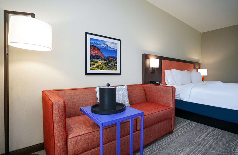 Bedroom 2, Hampton Inn Colorado Springs I-25 Central, El Paso