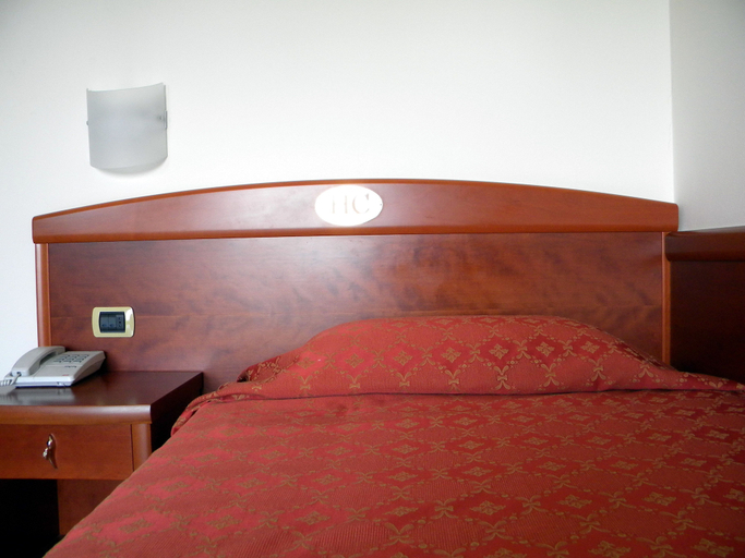 Bedroom 3, Hotel Corone, Treviso