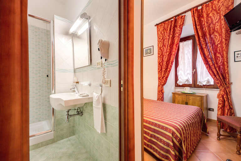 Bathroom 4, Hotel Gea di Vulcano, Roma