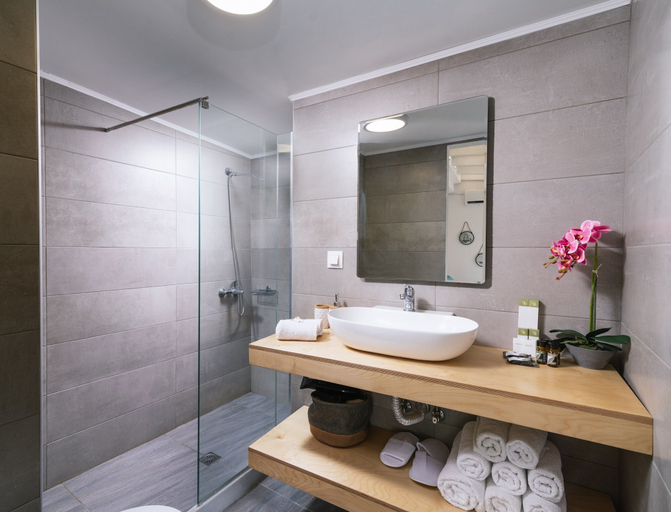 Bathroom 3, Ermis Luxury Suites & Apartments, Crete