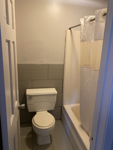 Bathroom 3, Colonial Manor Motel, Escambia