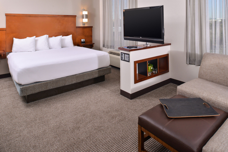 Bedroom 3, Hyatt Place Garden City, Nassau