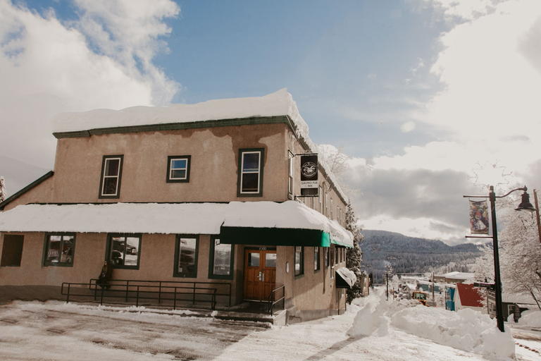 Exterior & Views 2, The Flying Steamshovel Inn, Kootenay Boundary