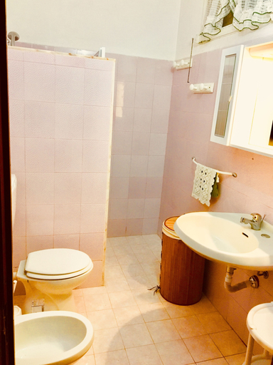 Bathroom, Carbone Country House, Brindisi