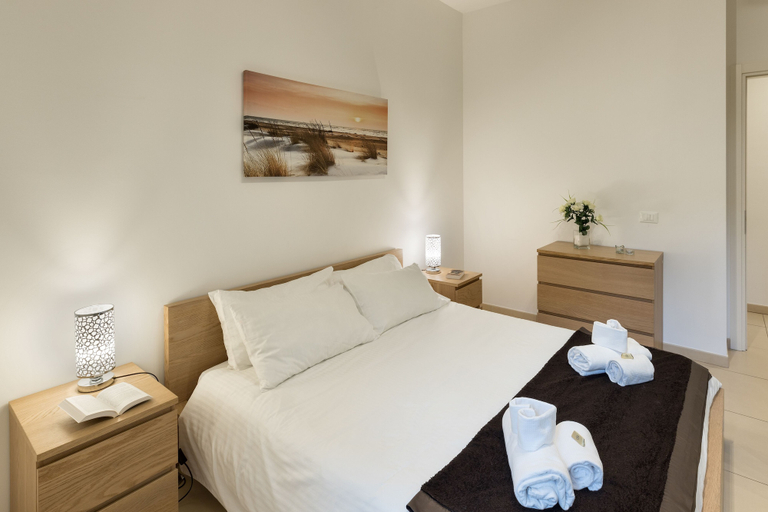 Bedroom 3, Casa Massima Suites, Bari