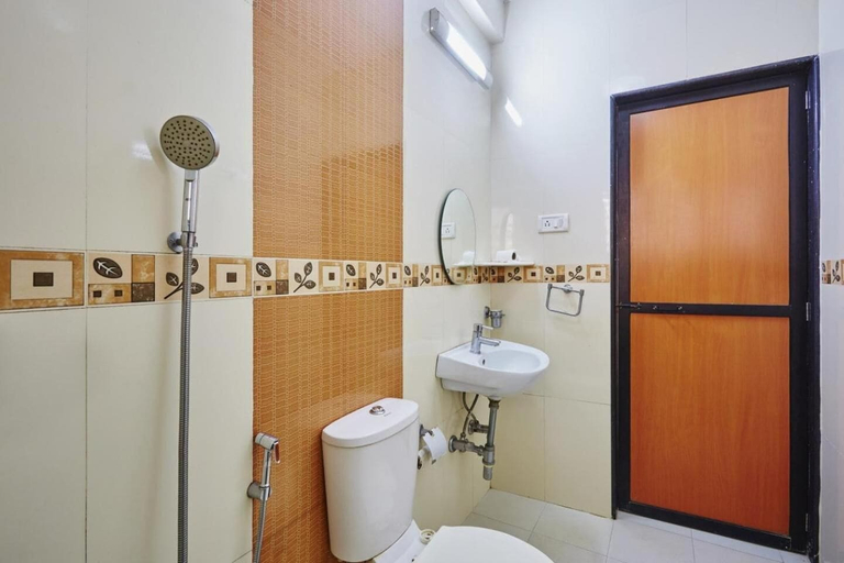 Bathroom 5, Saikunj Holiday Homes, North Goa