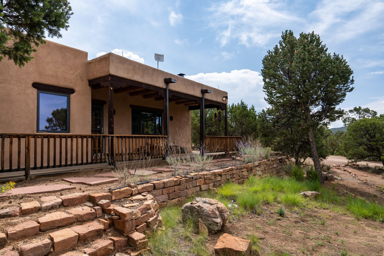Exterior & Views 2, Grey Fox, Santa Fe