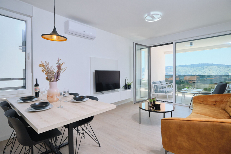 Others 4, Apartment Queen, Trogir