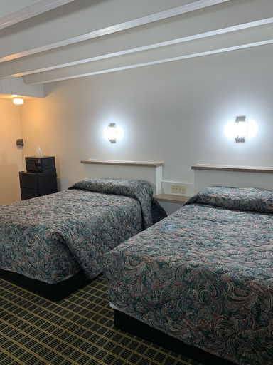 Bedroom 2, Boone Trail Inn, Bell