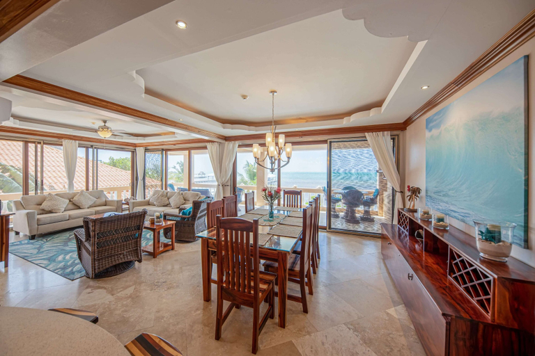 Food & Drinks 5, Hol Chan Reef Resort & Villas