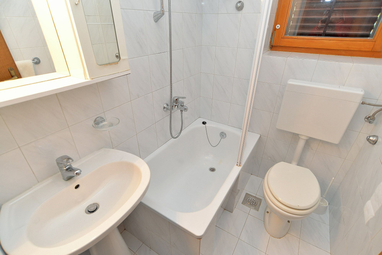 Bathroom 3, Apartment Josip 828, Labin