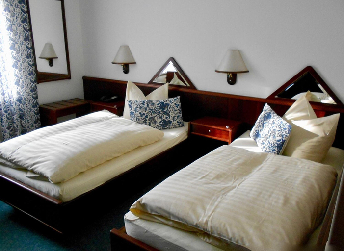 Bedroom 3, Hotel Froschkönig, Kassel
