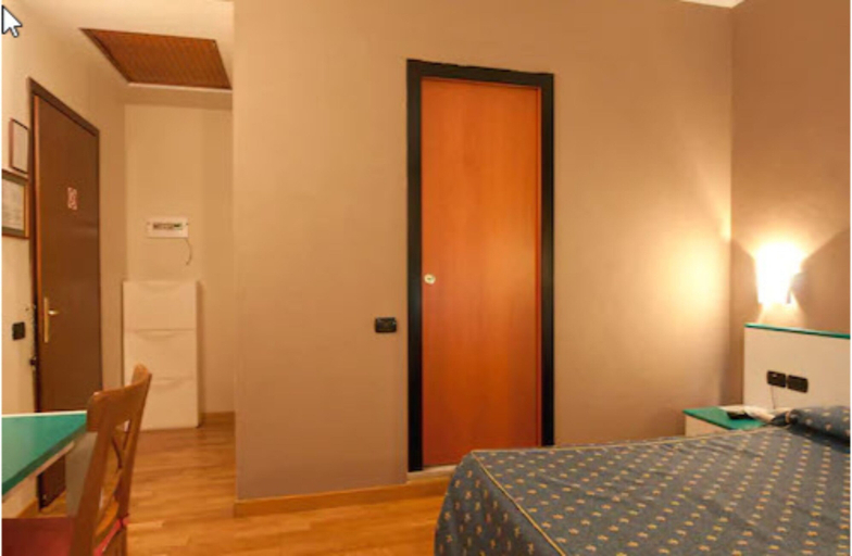 Bedroom 3, Sant'Eustorgio, Monza and Brianza
