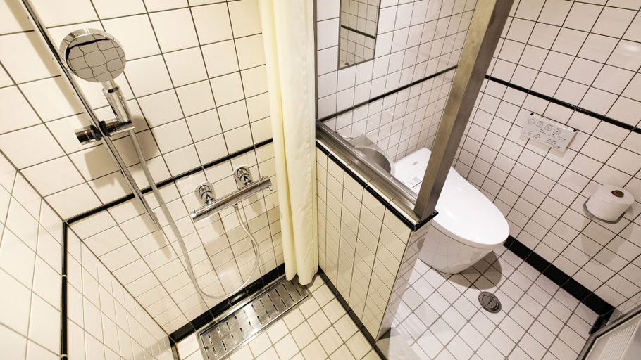 Bathroom 5, Hotel New Nishino, Kagoshima
