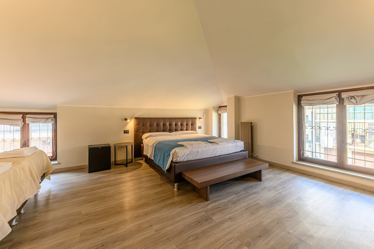 Bedroom 4, Hotel Perpoin, Cuneo
