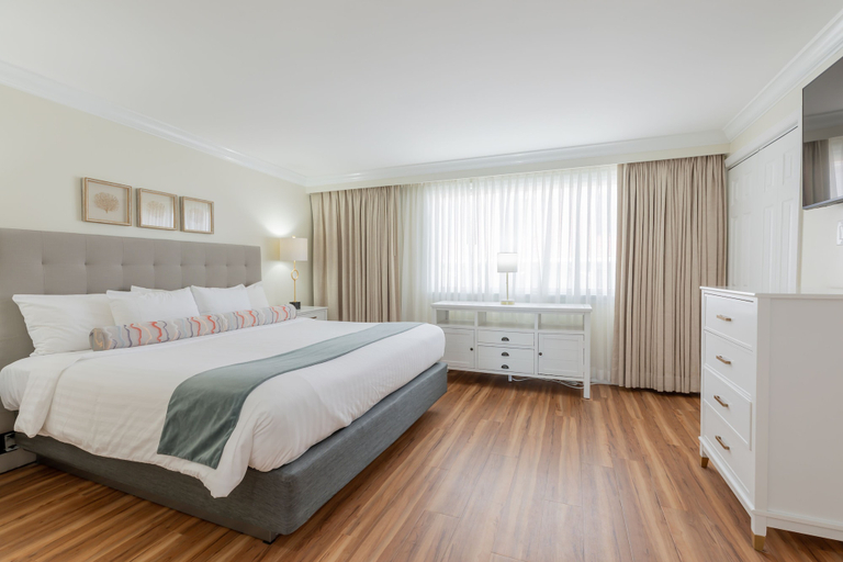 Bedroom 3, La Mer Beachfront Resort, Cape May