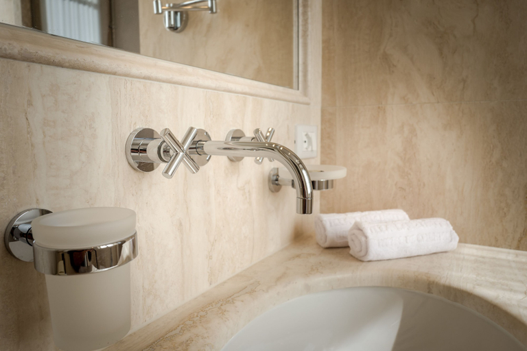 Bathroom 4, Villa Lanzirotti Luxury Property, Caltanissetta