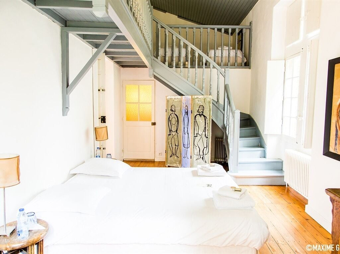Bedroom 4, Château Beaupré Deleuze, Gard
