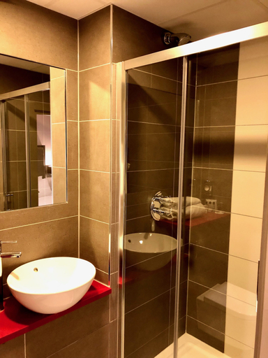 Bathroom 4, Maitrise Hotel Maida Vale, London
