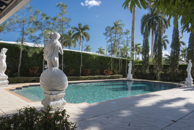 Sport & Beauty 2, Young Mansion Steps To The Beach, Broward