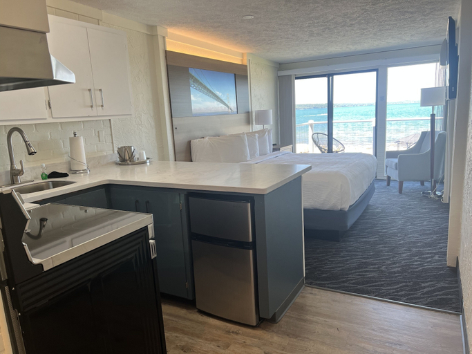 Others 5, The Beach Haus Resort, Grand Traverse