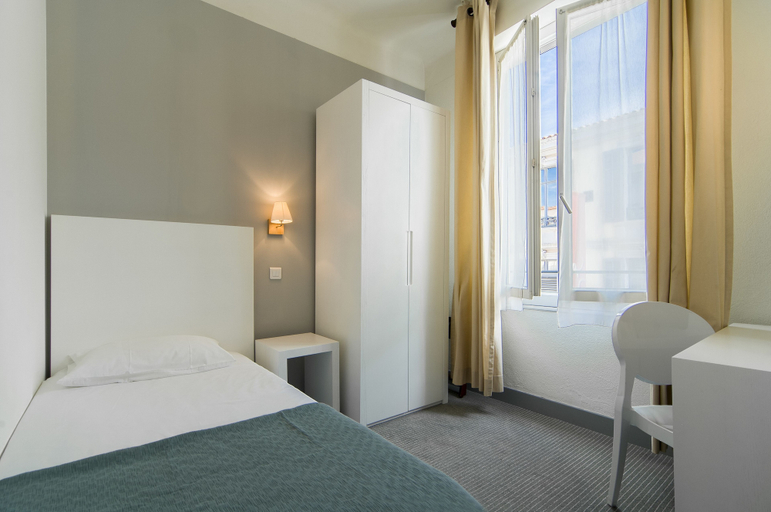 Bedroom 3, Hotel PLM, Alpes-Maritimes