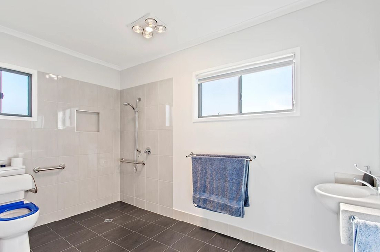 Bathroom, Valley Cabins By The Creek, Cooloola (excl. Gympie)