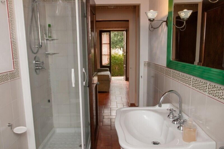 Bathroom 3, Principe del Trasimeno, Perugia