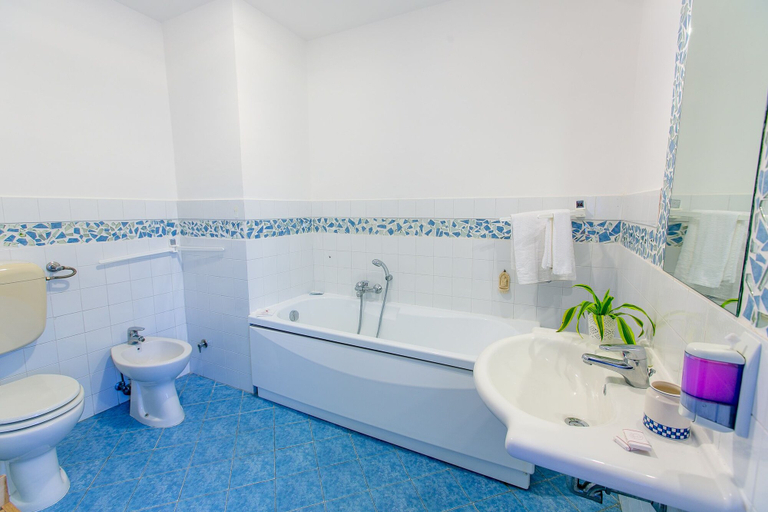 Bathroom 2, La Panoramica, Ascoli Piceno