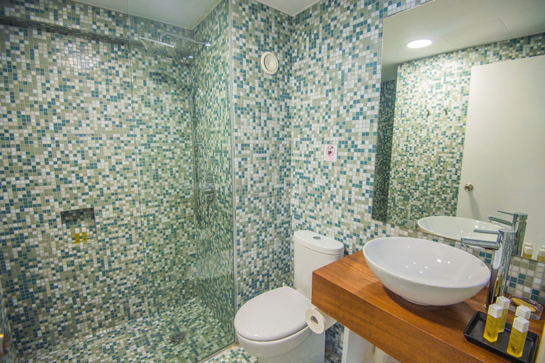 Bathroom 4, Alva Hotel Apartments
